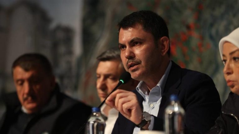 Murat Kurum: Zelzele bölgesindeki konutları sıfır atık uyumlu inşa edeceğiz