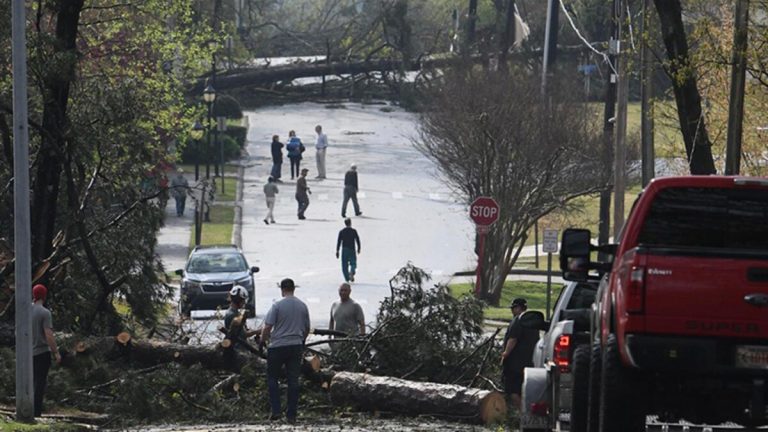 ABD’yi hortum ve şiddetli fırtına vurdu: 6 ölü