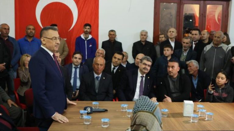 “Kıbrıslı Rumlar, ‘karşı tarafı desteklerseniz Kıbrıs için de bir fırsat doğabilir’ diye Batı’ya sesleniyorlar”