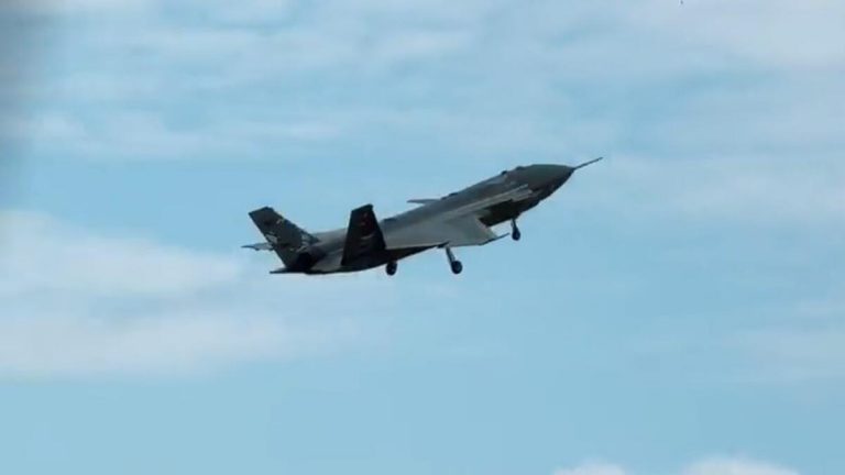 Kızılelma’ya Cem Karaca’lı paylaşım: Sevda kuşun kanadında…