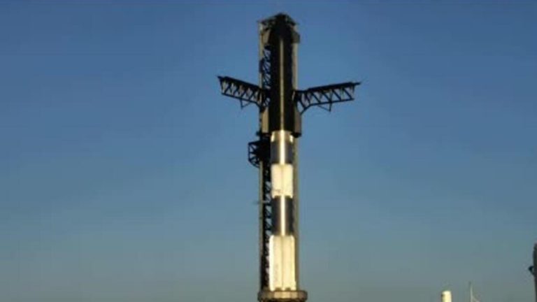 SpaceX’in en güçlü uzay roketi Starship’in fırlatma denemesi erteledi