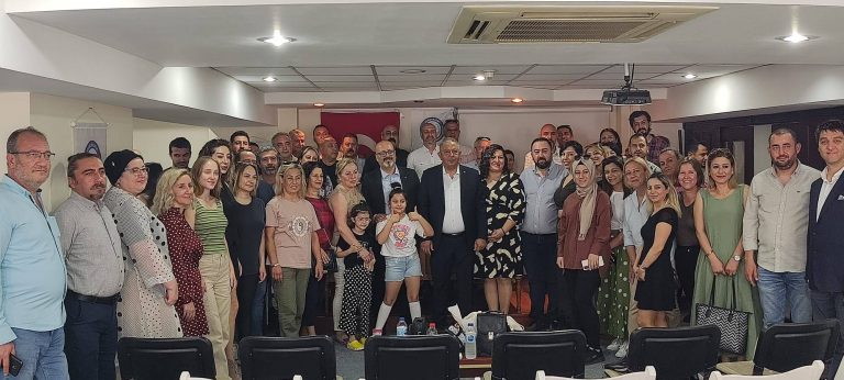Demokratik Sağlık-Sen İzmir’de, Sertan Yeşilyurt ve Ekibi Güven Tazeledi!