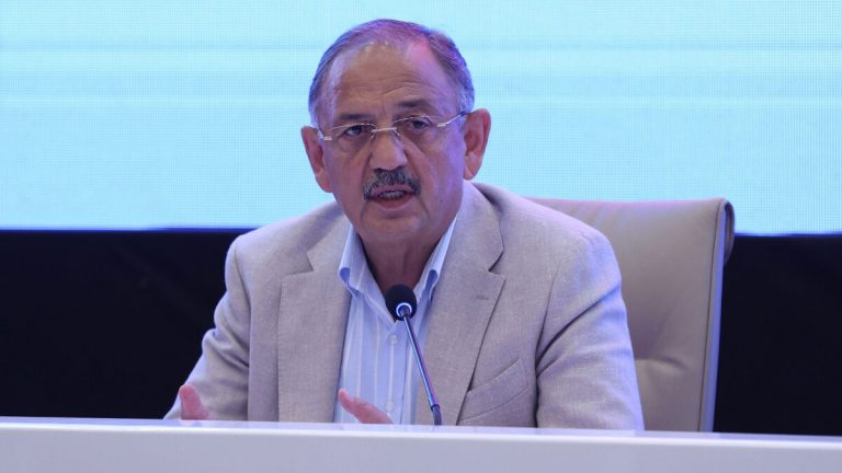 Mehmet Özhaseki: Malatya’nın kalbi tarihi Bakırcılar Çarşısı’nda birinci kazmayı vuruyoruz