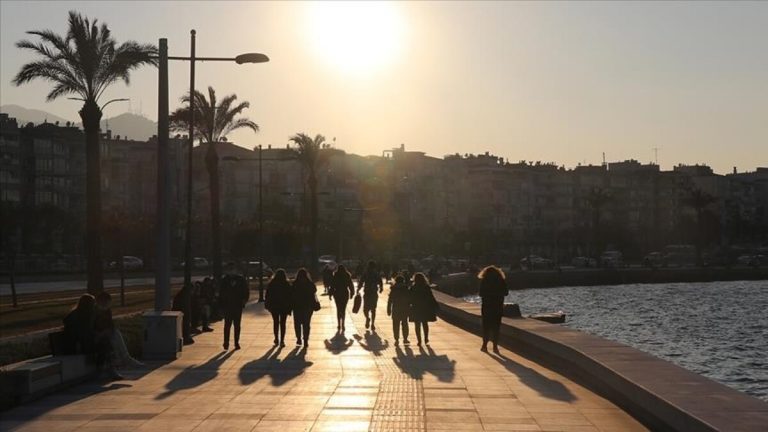 Sıcaklıklar tekrar kavuracak: İşte 3 büyük kentte hava iddiaları