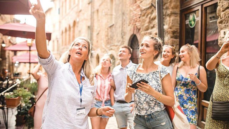 Vizesi olana indirim dönemi… Ret oranları artınca turizmci rotayı yeşil pasaportu ve vizesi olana kırdı