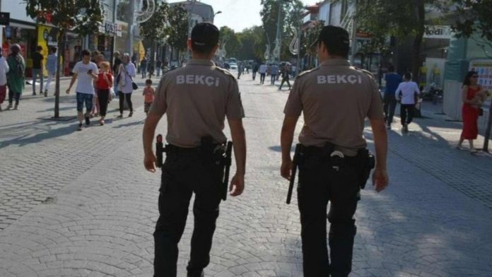 ankarada-kimlik-gosterme-tartismasinda-bekci-dayagi-iddiasi-hUT7ElPG.jpg