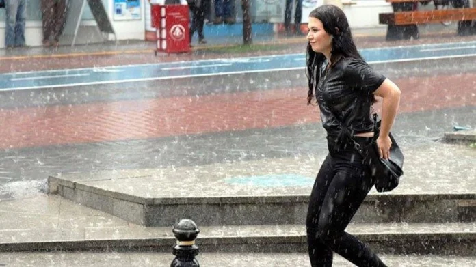 bu-bolgelerde-yasayanlar-dikkat-meteorolojiden-saganak-uyarisi-cRpnNNky.jpg