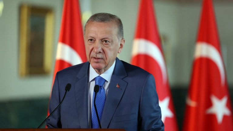 Erdoğan: Sorun ekonomik değil psikolojik