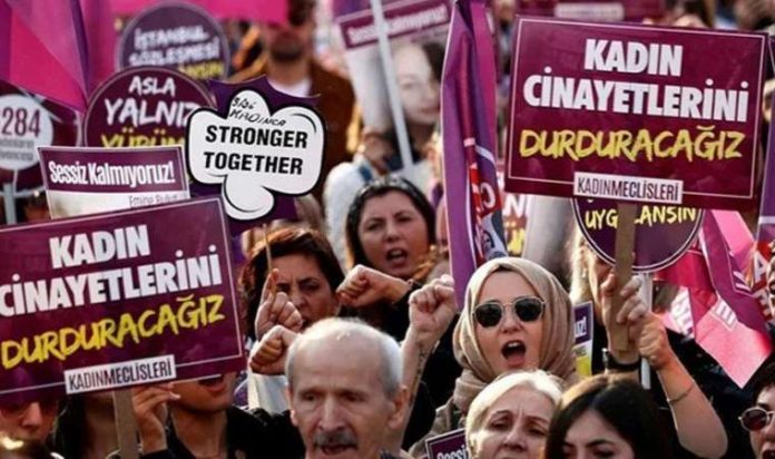 kadinlar-adalet-icin-cagri-yapti-Qxuhbiss.jpg