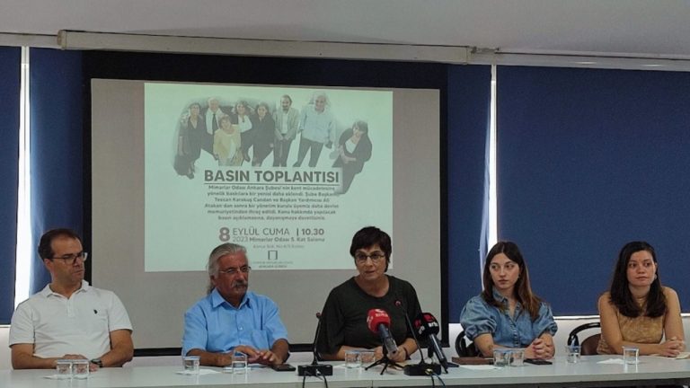 Oda yöneticisi emekliliğine 35 gün kala memuriyetten ihraç edildi