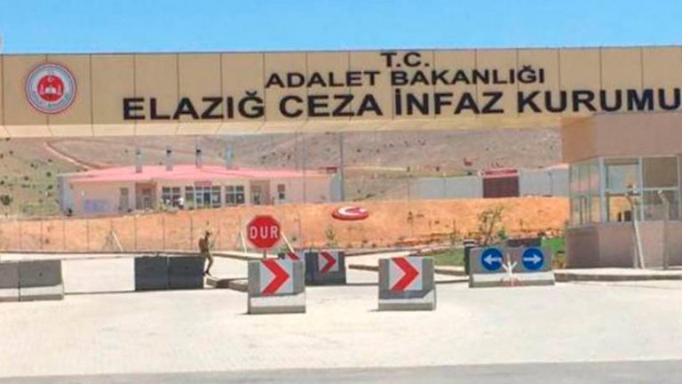 ‘Siz devletsiniz biz derin devlet’ deyip tutuklulara saldırmışlar