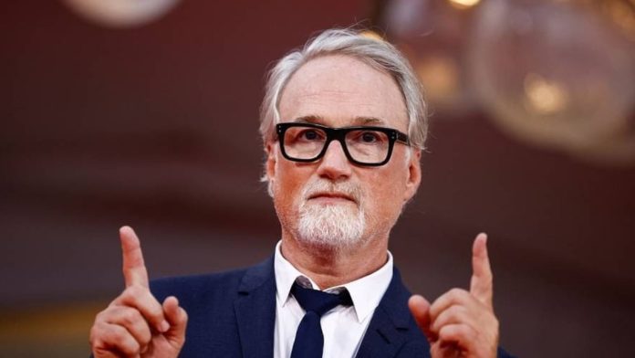david-fincher-ve-netflix-ortakligi-devam-edecek-LmV4h31Q.jpg