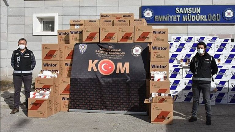 Kaçakçılar, kendilerini yakalayan polisi meslekten attırdı