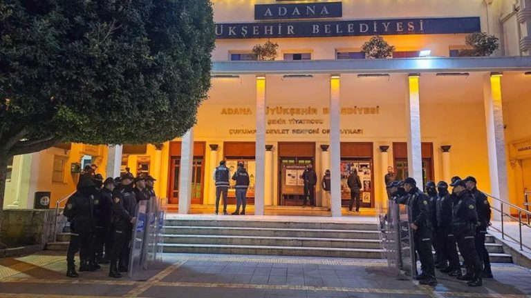 Adana Büyükşehir Belediyesi’ne operasyona CHP’den tepki: Zamanlama manidar