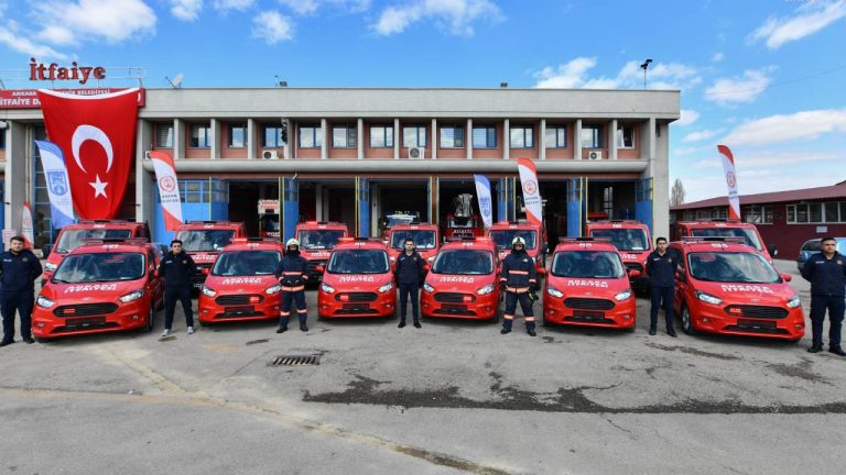 Ankara Büyükşehir Belediyesi, yılbaşı için hazırlıklarını tamamladı