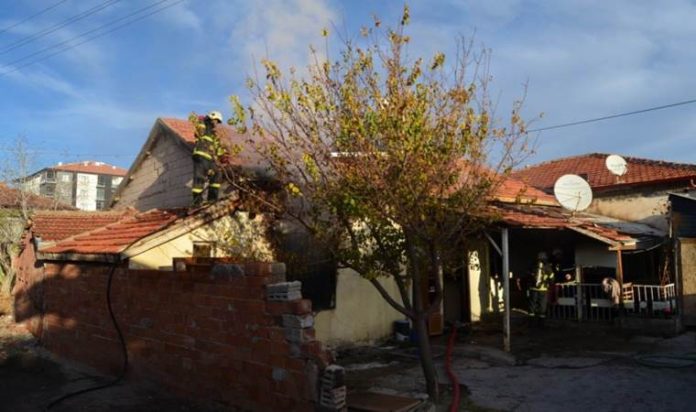 annesi-ile-2-kardesini-rehin-alip-evi-atese-verdi-K9m8z35S.jpg