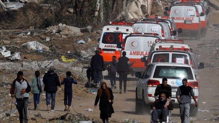 Mısırlı yetkililer: İsrail ile Hamas ateşkesi bir gün daha uzattı