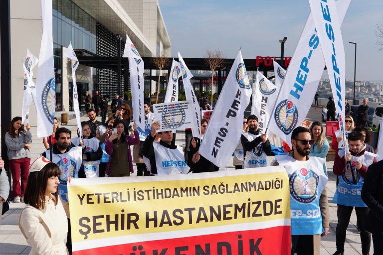 “Bayraklı Şehir Hastanesi Personeli: “TÜKENDİK”