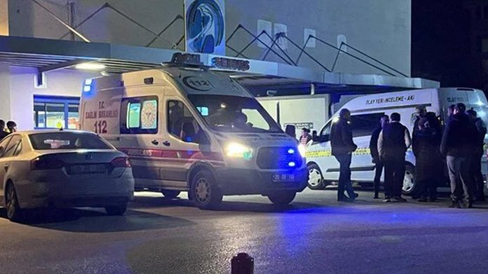 denizlide-17-yasindaki-cocuk-silahla-yaralanmis-halde-bulundu-8ejXE5He.jpg