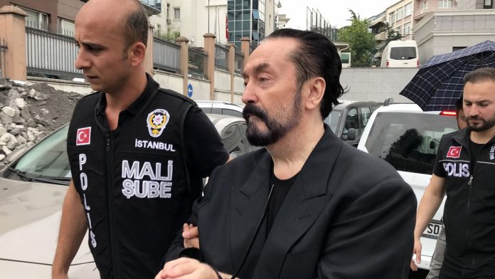 hsknin-adnan-oktar-raporundaki-ifade-sanik-avukati-bile-boyle-yazmaz-Q9ia9iMn.jpg