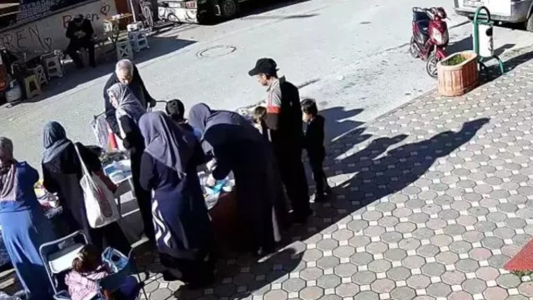 Telefon avcısı pazarda yakalandı
