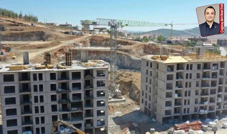Barınma sorunu ile uğraşan depremzedeler yine mağdur edildi: Hatay’da üç aileye bir TOKİ!