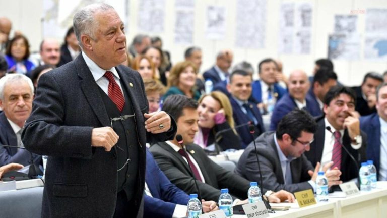 Eski Bornova Belediye Başkanı Aydoğan hayatını kaybetti