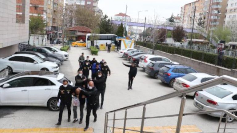 MİT ve devlet görevlisi yalanı ile dolandırıcılığa 150 yıl hapis istemi