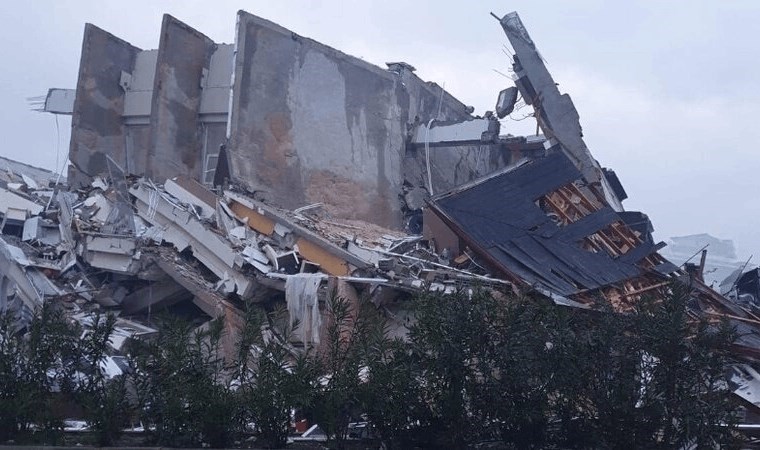 42 kişiye mezar olmuştu… Şüpheliye imza bile attırmayan mahkeme topu PTT’ye attı