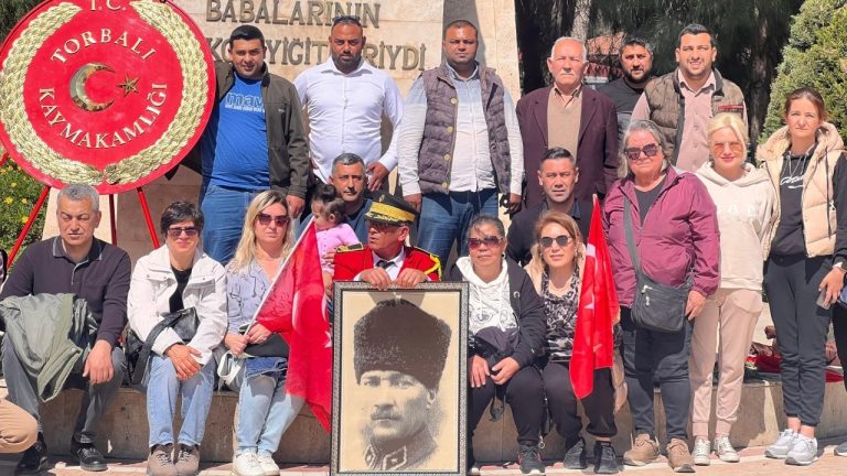 AK Parti ilçe başkanının İzmir Marşı’nı çaldırmadığını iddia eden bando şefi görevini bıraktı