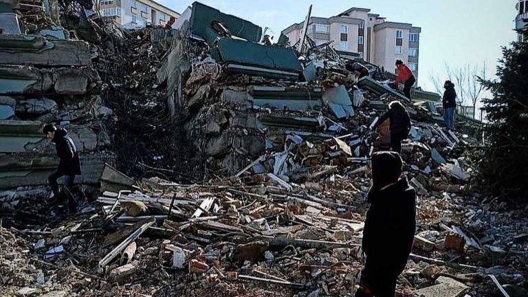 Depremde 146 kişinin öldüğü sitede Kahramanmaraş Belediyesi asli kusurlu