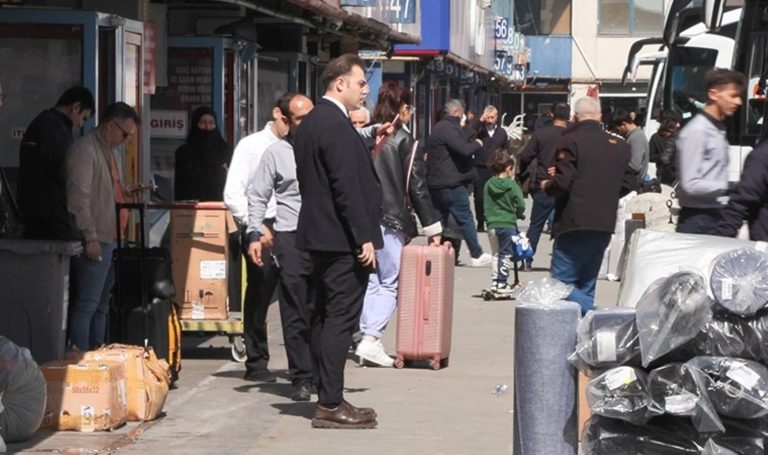 Esenler Otogarı’nda seçim hareketliliği: ‘Uçak fiyatına eşdeğer durumda’
