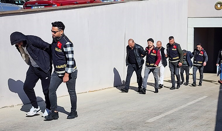 Fuhşa zorlamaktan gözaltına alındı: ‘Esnafız, çikolata satıyoruz’ dedi