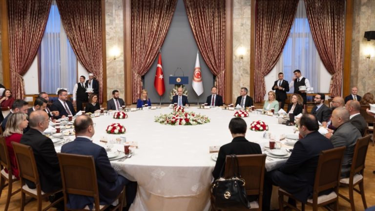Kurtulmuş’tan ‘Oscar’ teşekkürü: İnsanlığın vicdanı dile geldi
