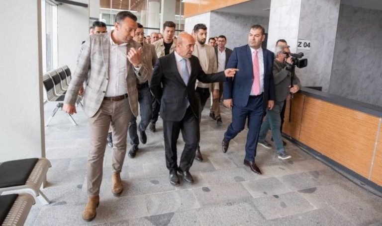 Tunç Soyer: Göğsümüzü gere gere turist ağırlayacağız