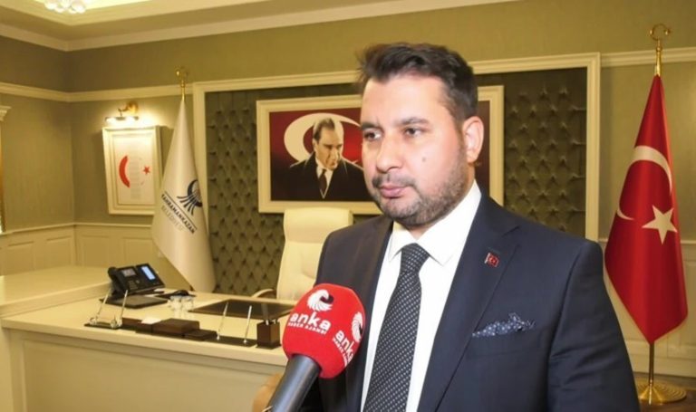 CHP’li başkan belediyenin kasasının boşaltıldığını açıkladı: ‘Kendi imkanlarımla personel maaşlarının ödenmesine katkıda bulundum’