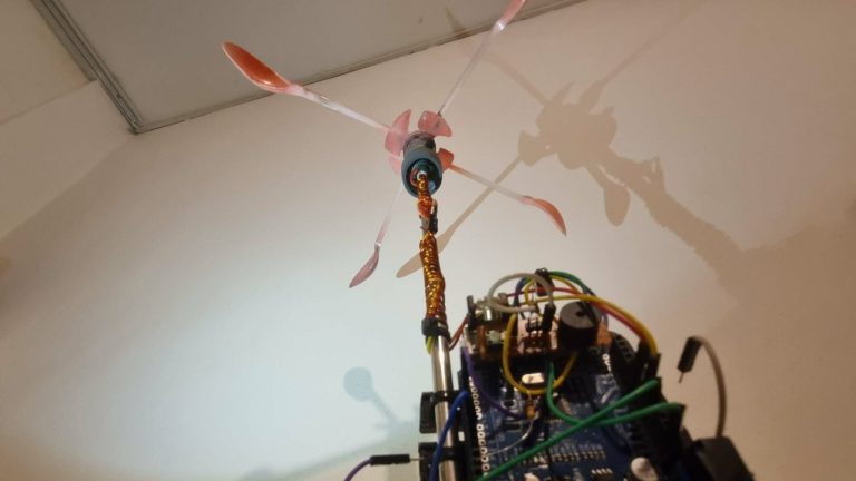 Denizciler için işitsel rüzgar ölçer tasarladılar