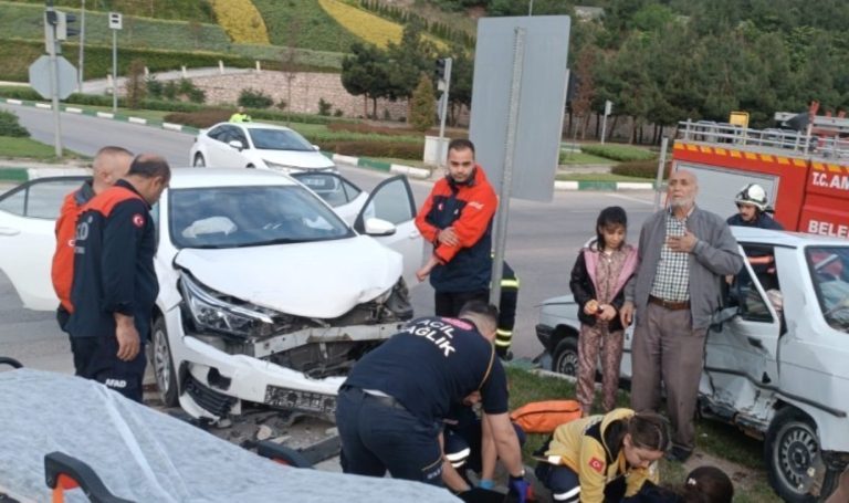 Amasya’da otomobiller çarpıştı: 6 yaralı