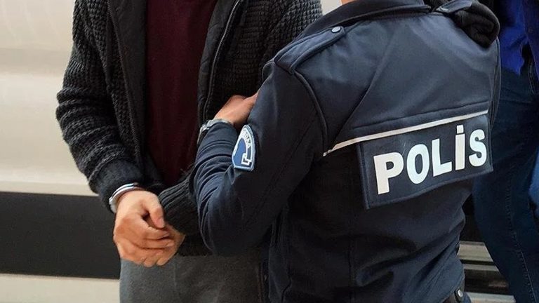 Araç sahiplerini dolandıranlara 100 yıldan fazla hapis cezası