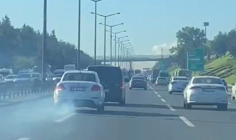 Beykoz’da sürücülerin tehlikeli yol verme inatlaşması!