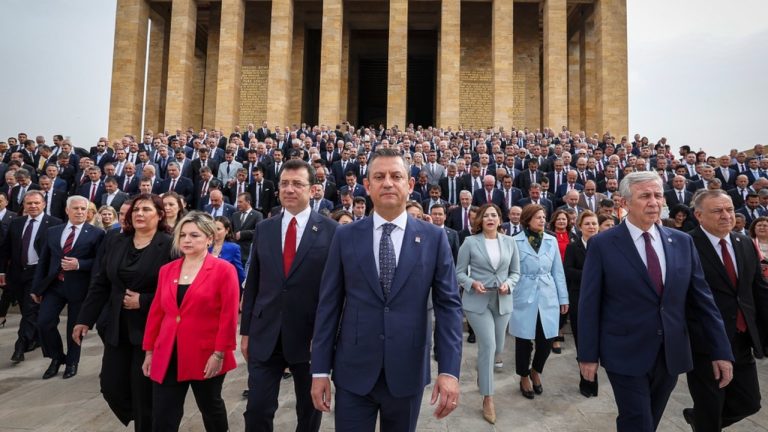 CHP’li büyükşehir belediye başkanları yarın Genel Merkez’de toplanıyor