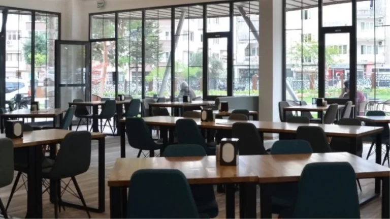 Denizli’de belediyenin işlettiği tesislerde alkol satışına onay verildi