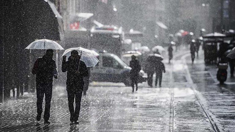 Meteoroloji’den İstanbul ve 12 il için sağanak ve toz taşınımı uyarısı