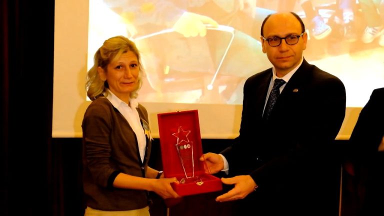 Sağlık sisteminin görünmeyen yüzü hemşireler görünmek istiyor
