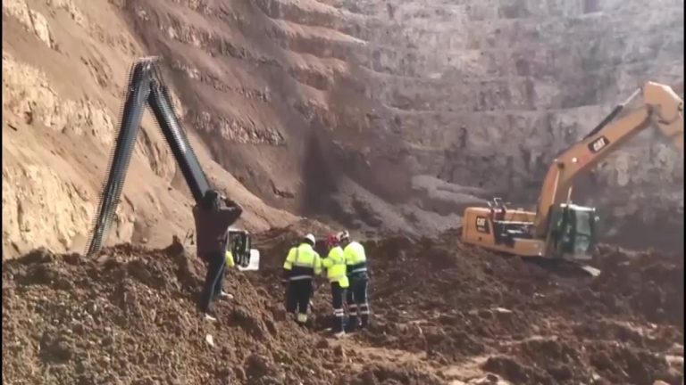 Yavuzyılmaz: Başka bir şirket de liç sahasına toprak yığdı