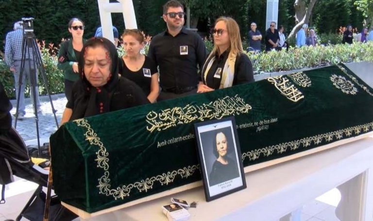 Aşk-ı Memnu’nun Şayeste’si oyuncu Fatma Karanfil son yolculuğuna uğurlandı