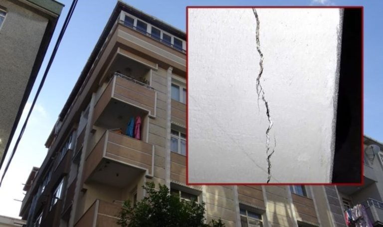 Avcılar’da kolonlarında çatlaklar olan binada oturmaya devam ediyorlar