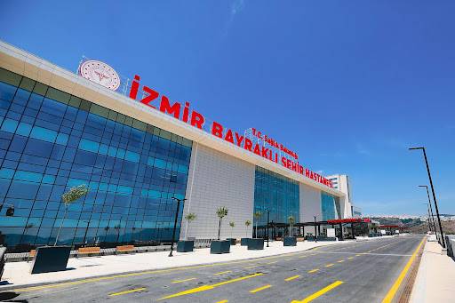 Bayraklı Şehir Hastanesi İzmir Halkının ve Sağlık Personelinin Kimyasını Bozdu ! 