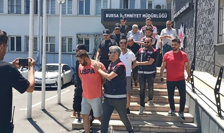 ‘Canlı hayvan alım ilanıyla’ besicileri dolandıran 4 şüpheli yakalandı