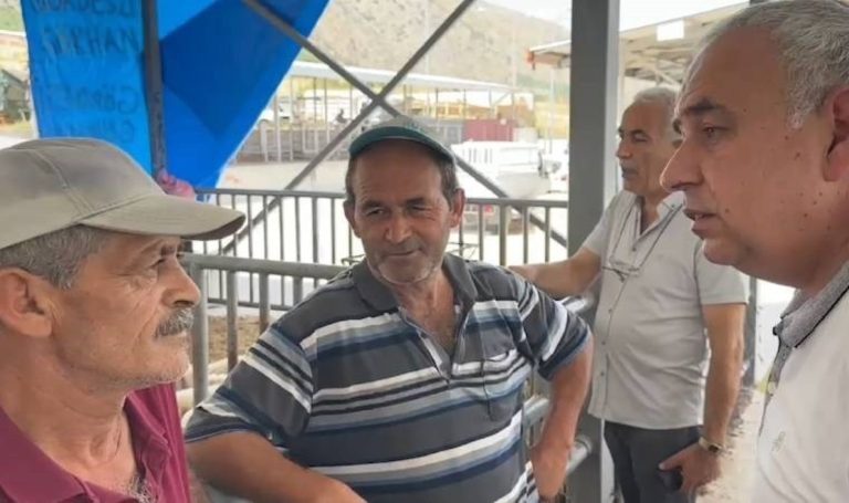 CHP’li Bakırlıoğlu’nun dinlediği emekli: 2018 yılında bin lira ikramiye ile kurbanımı almıştım. Bugün iki maaşımla bir hayvan alamıyorum